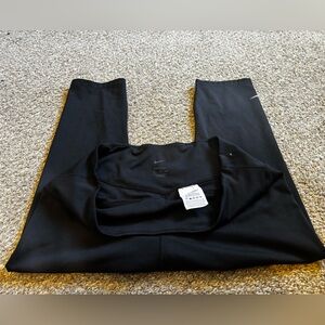 Nike Dri Fit black capri leggings size XL